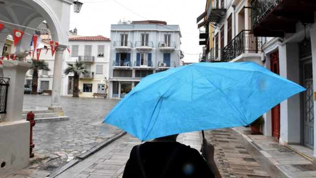 Καιρός: Όσο επελαύνει η βαρυχειμωνιά στην Ευρώπη, στην Ελλάδα έχει φθινόπωρο- Πού αναμένονται βροχές