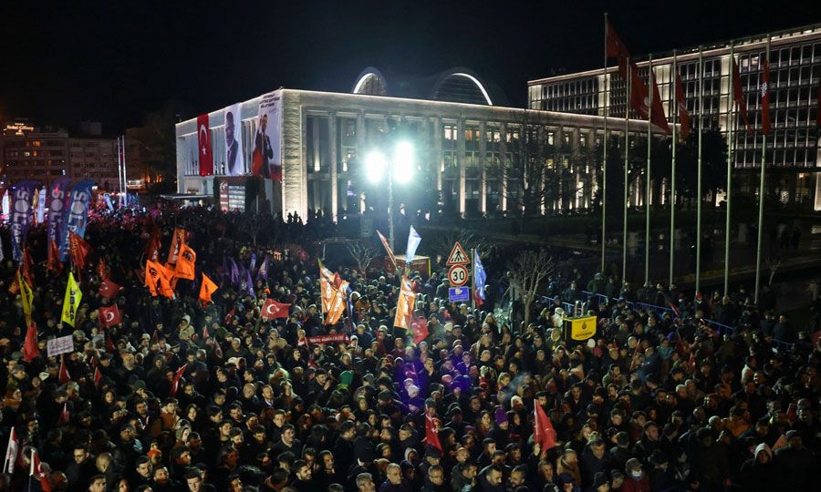 Τουρκία: Εντονες πολιτικές αναταράξεις από τη σύλληψη Ιμάμογλου