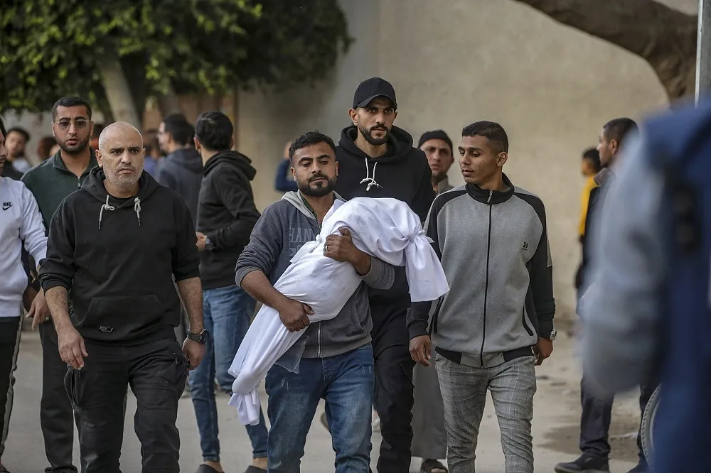 Γάζα: 13 νεκροί από ισραηλινά πλήγματα σε σχολείο - Φιλοξενούνταν οικογένειες