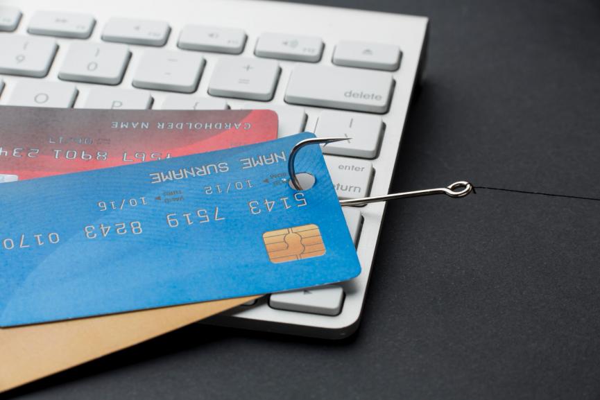 Ψεύτικα e-mails για «επιστροφή φόρου» - Στήνουν παγίδα σε πολίτες