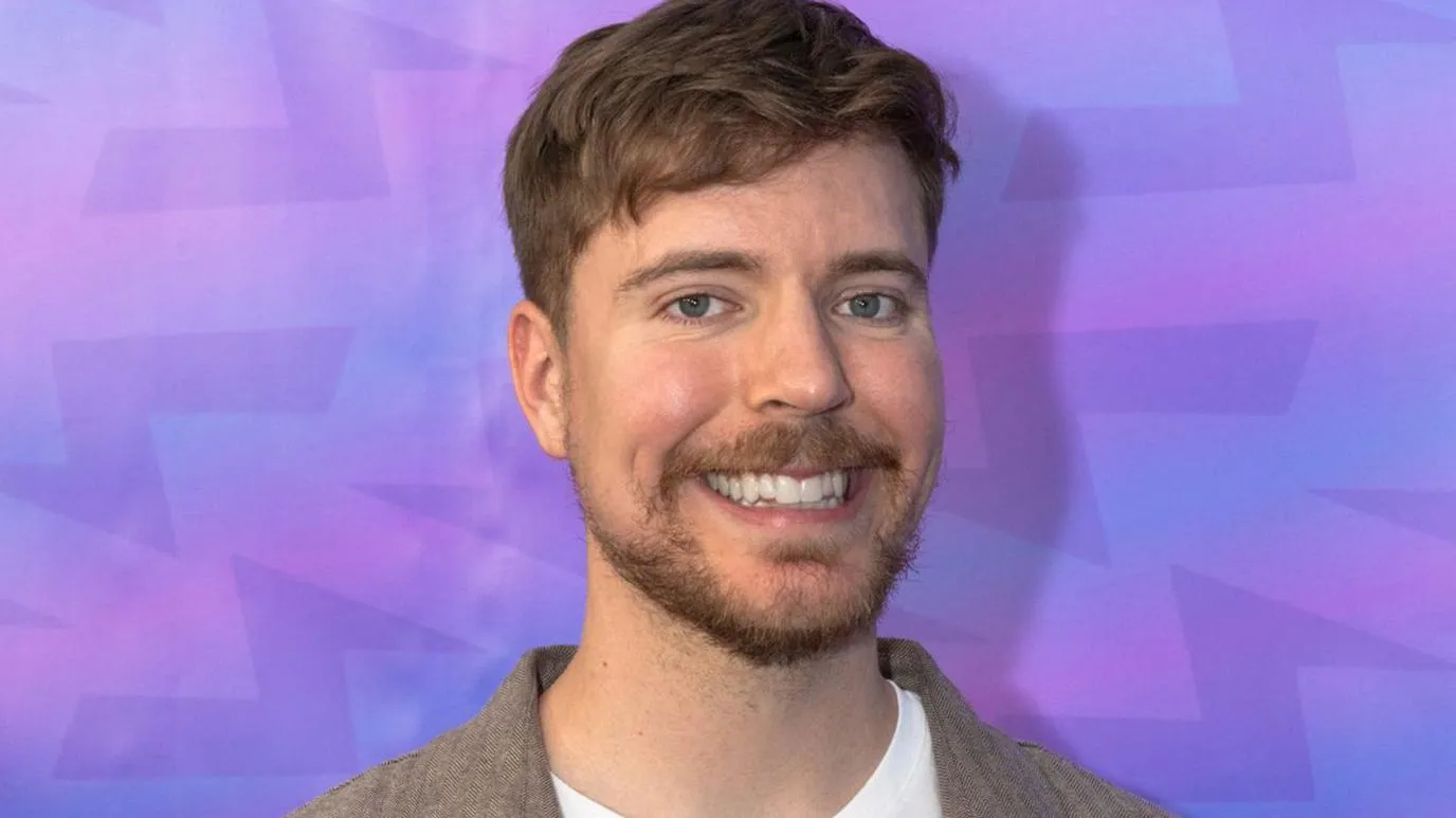 O MrBeast ο πρώτος YouTuber με πάνω από 400 εκατομμύρια συνδρομήτές