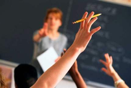 Το μπαλάκι στη Βουλή για το νέο σύστημα αξιολόγησης των εκπαιδευτικών – Τι περιλαμβάνει το ανανεωμένο νομοσχέδιο