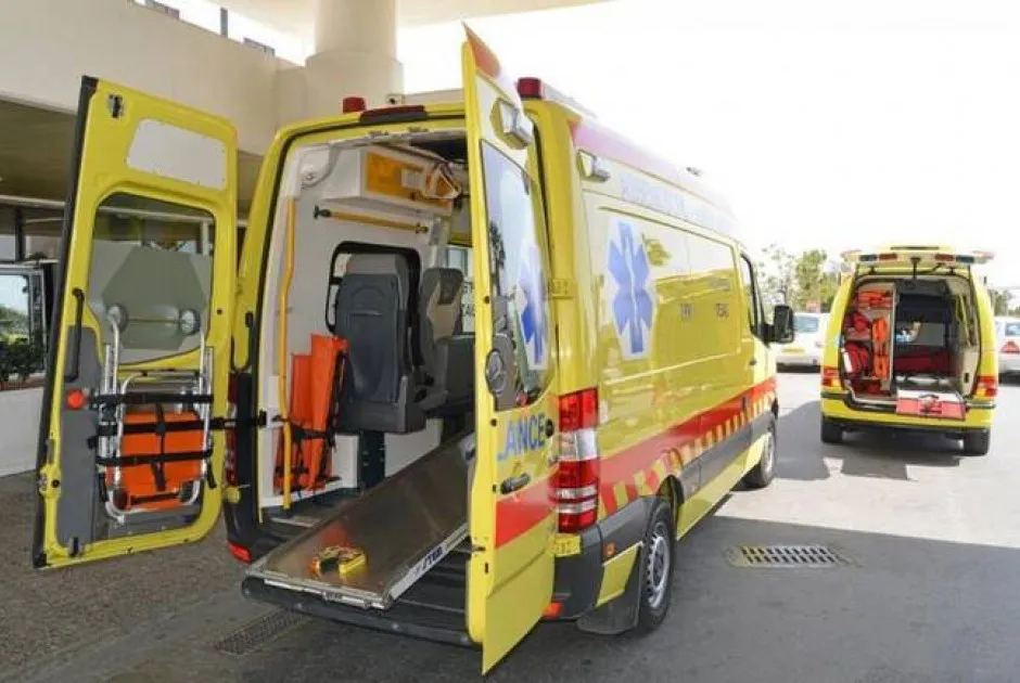 Σοβαρό τροχαίο τα ξημερώματα - Εγκλωβίστηκε στο όχημά του 26χρονος