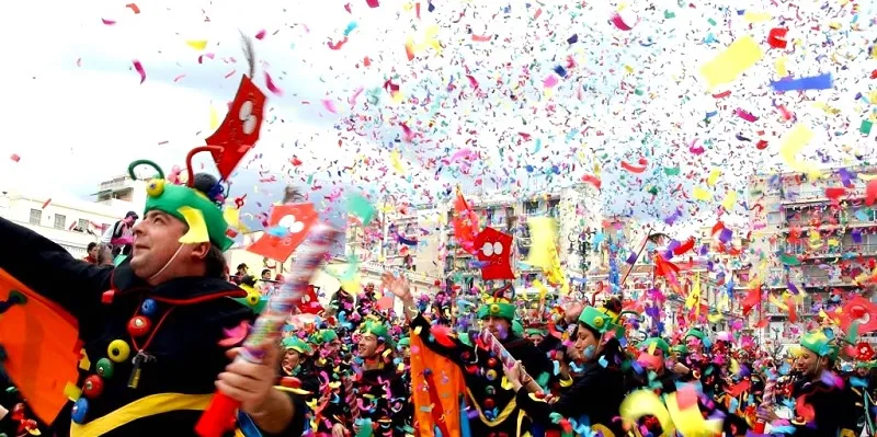 Συναγερμός για επικίνδυνα σπρέι στα καρναβάλια-Τοξικές ουσίες, έλλειψη ελέγχου