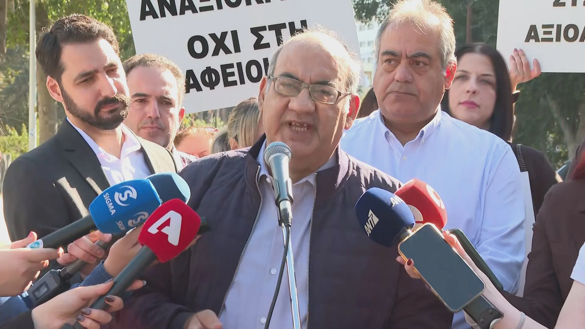 Έντονος ο Ταλιαδώρος: «Συγγνώμη, θα το πω… είναι γελοίο, 13 μήνες τι έκανε η κα Υπουργός;»