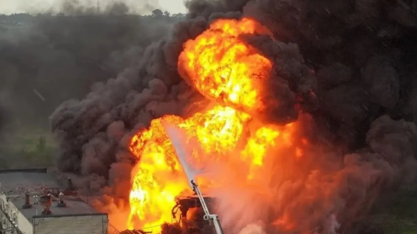 Ουκρανία: Έπληξε διυλιστήριο πετρελαίου στο Σαράτοφ της Ρωσίας