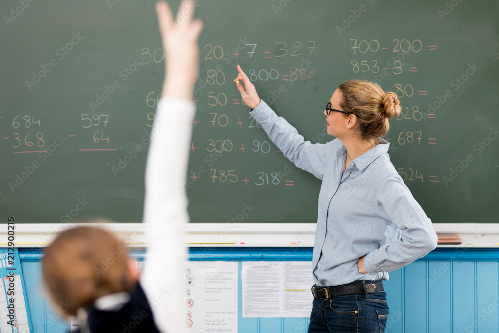 Στενεύει ο κλοιός για την αξιολόγηση εκπαιδευτικών – Κρίσιμη συνεδρία της Επιτροπής Παιδείας σήμερα