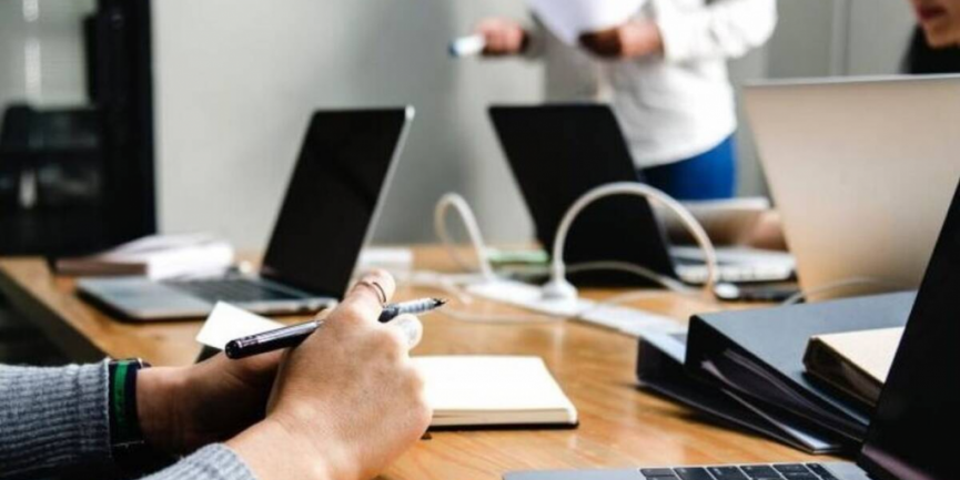 Ο ΠτΔ επέστρεψε στη Βουλή τον νόμο για την τηλεργασία στο Δημόσιο – Ποιος ο λόγος