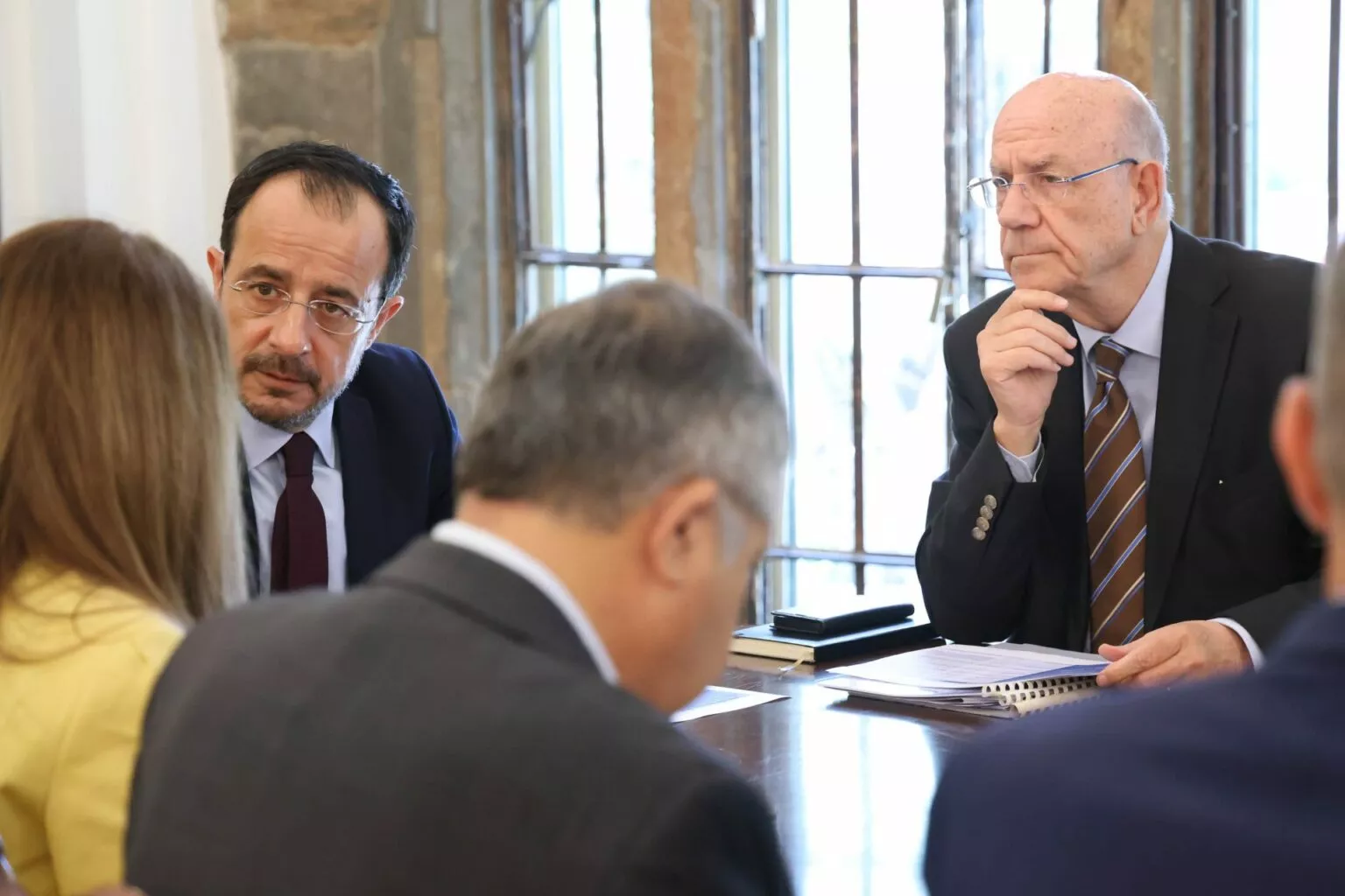 Συνδιαλλαγή win-win: Η Κυβέρνηση κλείδωσε τη φορολογική μεταρρύθμιση και ΔΗΣΥ-ΔΗΚΟ-ΔΗΠΑ εξασφάλισαν πολιτικά οφέλη ενόψει εκλογών