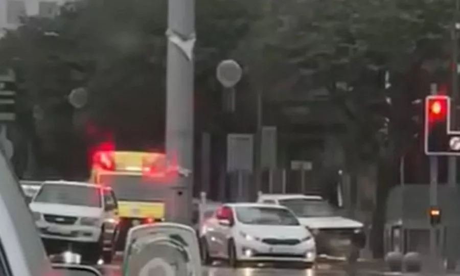 Οδηγοί δεν δίνουν προτεραιότητα στα ασθενοφόρα σε φανάρια με κάμερες – Οι οδηγίες της Αστυνομίας και τι γίνεται με τα πρόστιμα