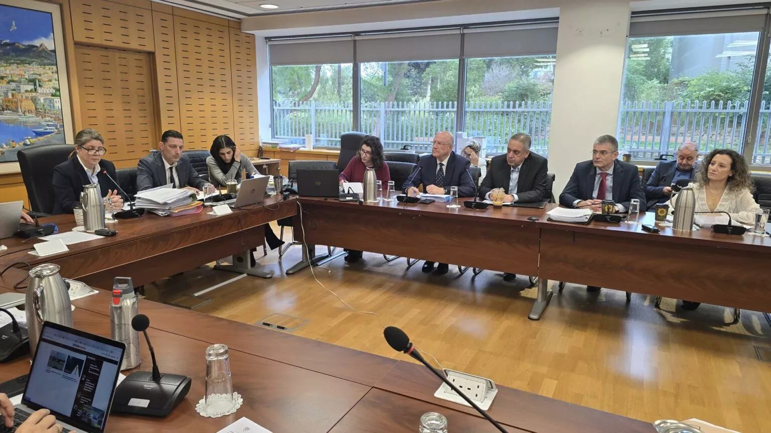 Στις €22.000 το αφορολόγητο – Κλιμακωτή αύξηση εκπτώσεων για τέκνα – Τι συμφώνησε η Κυβέρνηση με ΔΗΣΥ, ΔΗΚΟ, ΔΗΠΑ, ΕΔΕΚ